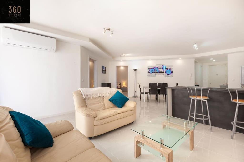 Spacious 2Br Apt In Qawra - Perfect For Families By 360 Estates セント・ポールズ・ベイ エクステリア 写真