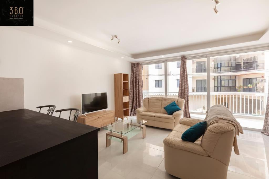 Spacious 2Br Apt In Qawra - Perfect For Families By 360 Estates セント・ポールズ・ベイ エクステリア 写真