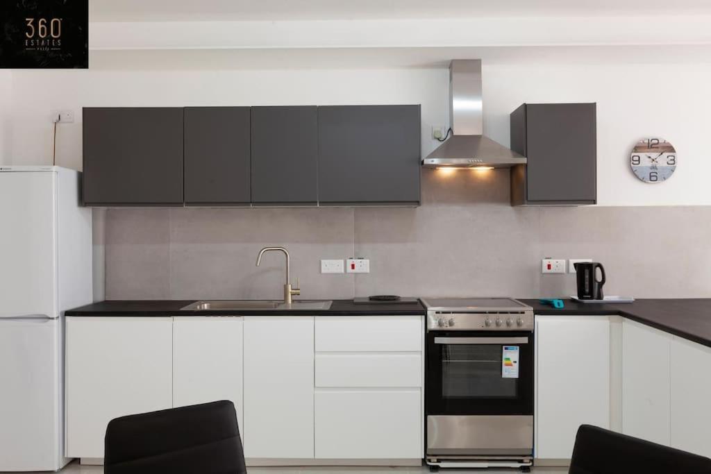 Spacious 2Br Apt In Qawra - Perfect For Families By 360 Estates セント・ポールズ・ベイ エクステリア 写真