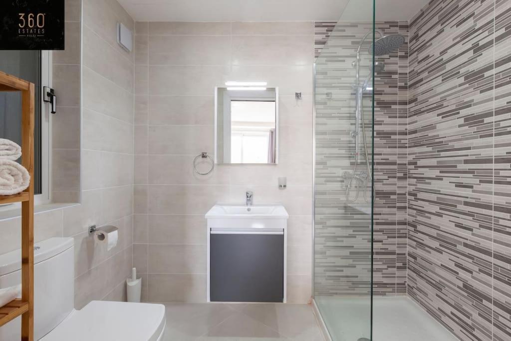Spacious 2Br Apt In Qawra - Perfect For Families By 360 Estates セント・ポールズ・ベイ エクステリア 写真